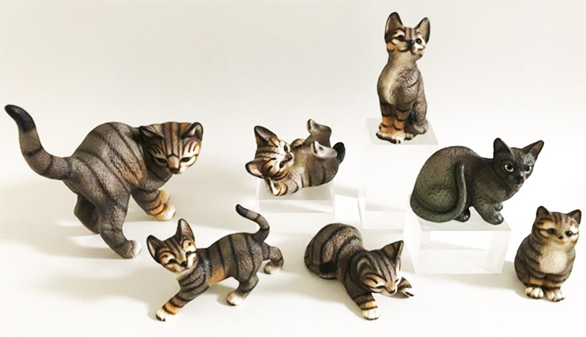 Cat figurines collecting  2-Clicks Collectible Figurines